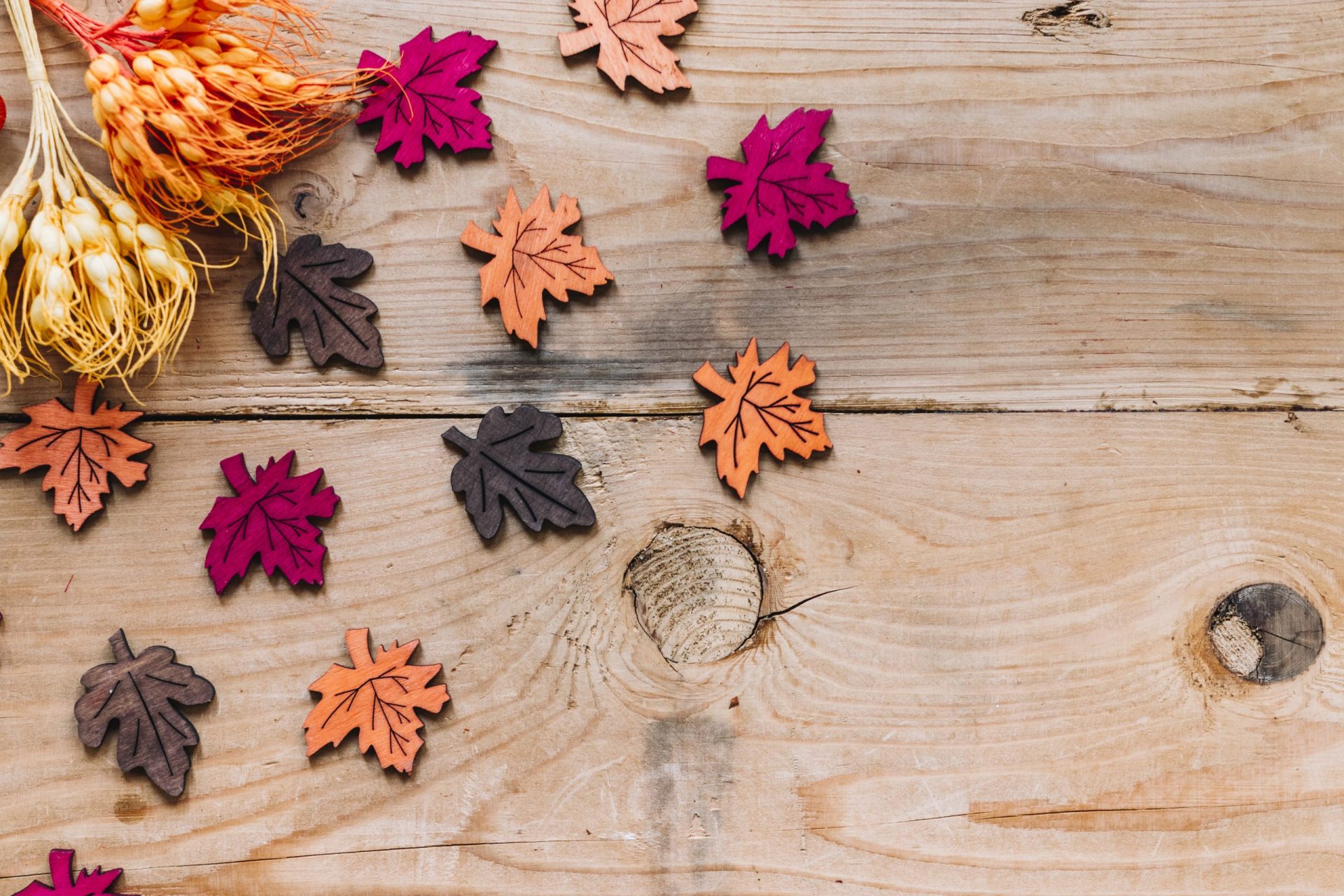 8 Creative Decor Ideas How to Recycle Materials and Craft Fall Decor